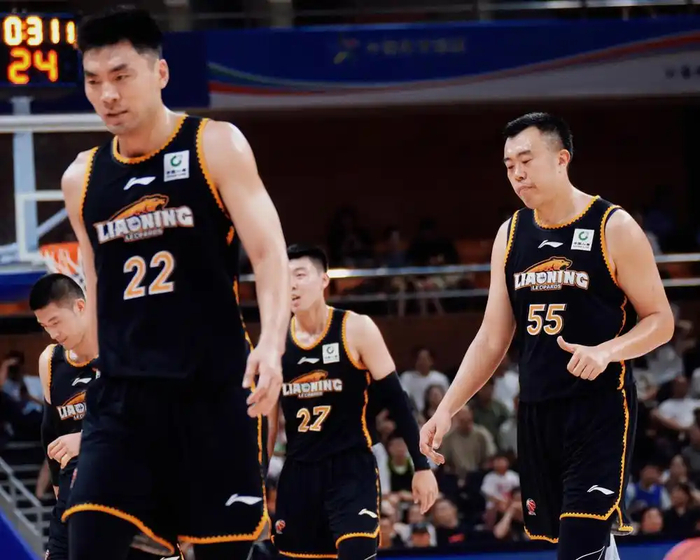 星空体育官网入口-远胜王俊杰，新援或曝光，中锋，签字费8位数，卖张镇麟钱或清空|韩德君|赵继伟|辽宁男篮|CBA|圣安东尼奥马刺队_新浪体育_新浪新闻